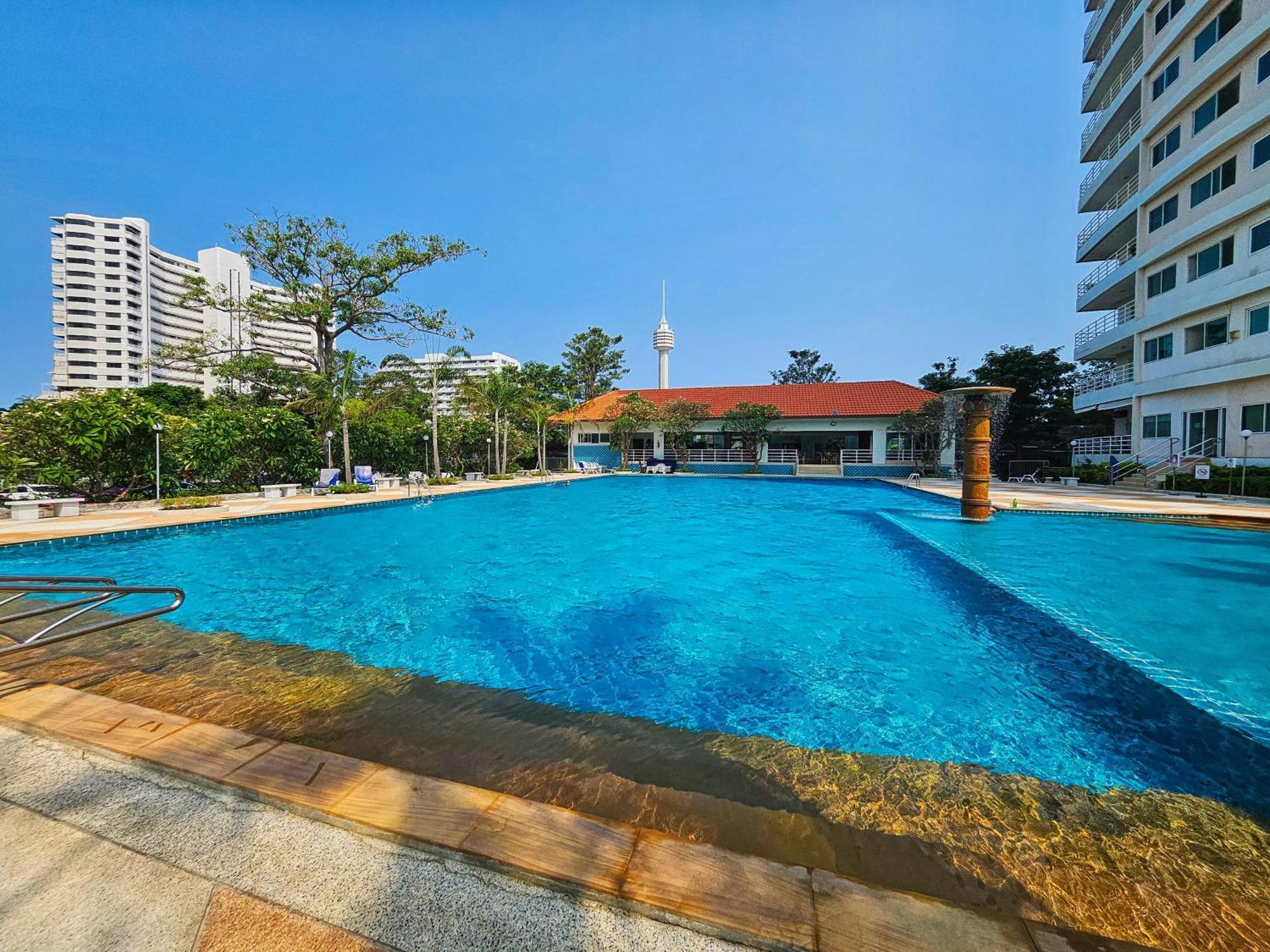 View Talay 5 Jomtien Beachfront Pattaya Ngoại thất bức ảnh