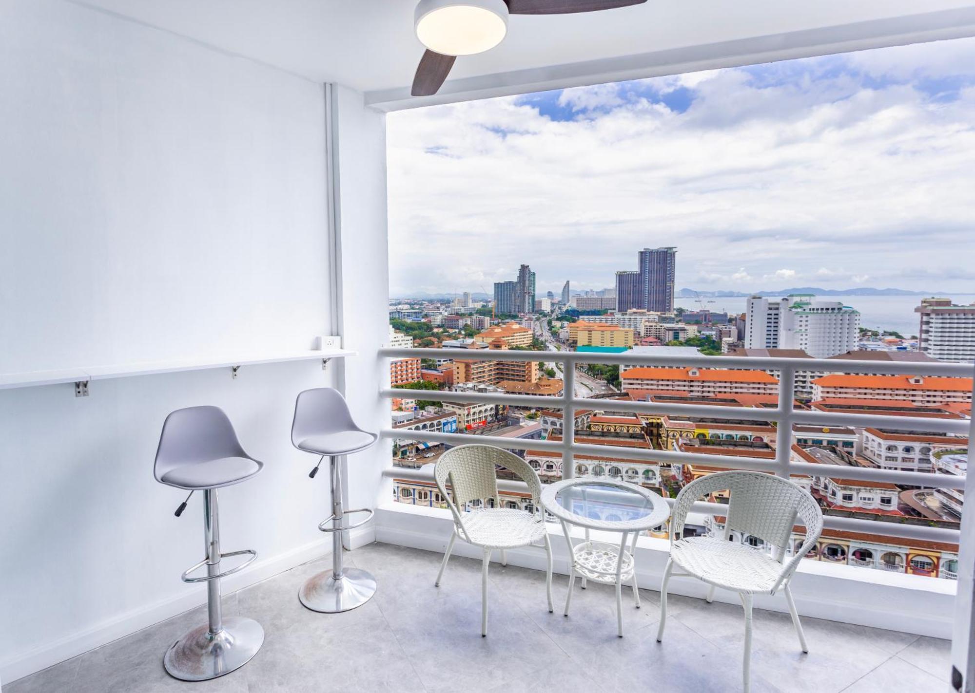 View Talay 5 Jomtien Beachfront Pattaya Ngoại thất bức ảnh
